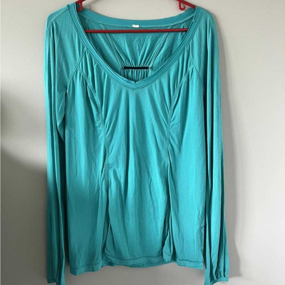 Lululemon Long Sleeve Shirt size 6